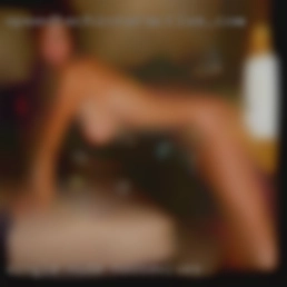 single nude housewives